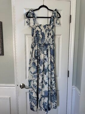 Sunday Up Floral Smocked Midi Dress M NWT